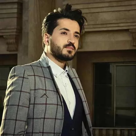 مجتبی دربیدی من به قربون این عشق دردونه که واسم بمونه